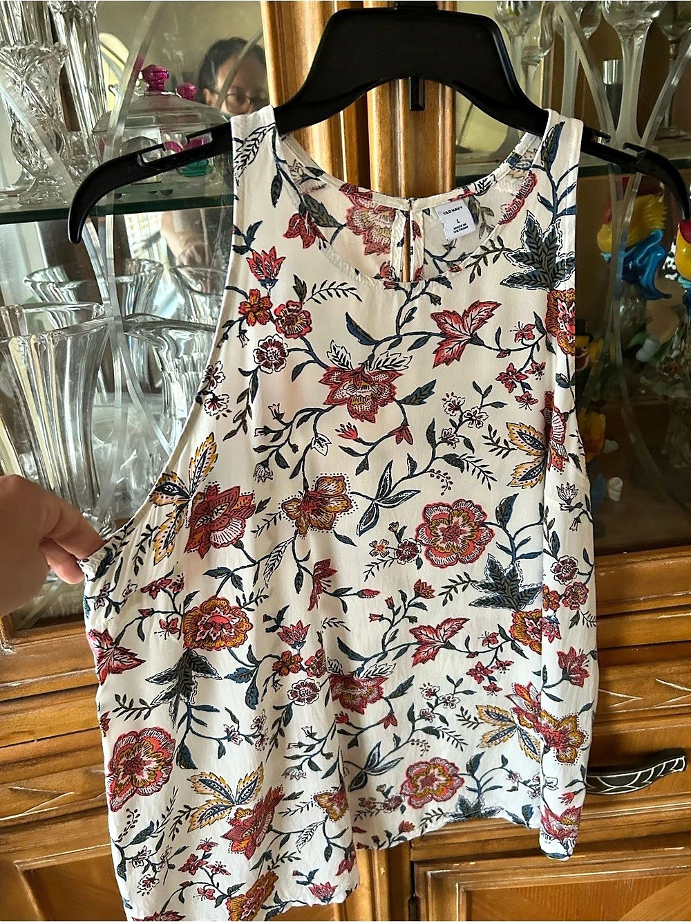 Old Navy Floral Tank Top in White & Red Size Large Like New